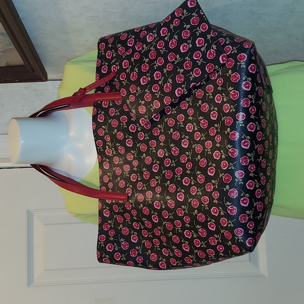 Kate Spade New York Rose's Floral Large Tote Leather Bag and Wristlet Pouch.